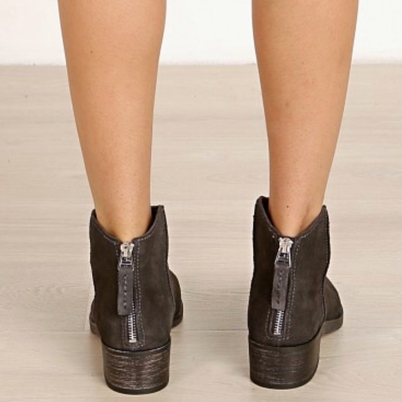 🍃💕NIB Dolce Vita Anthracite Suede Zip Bootie - Picture 4 of 15